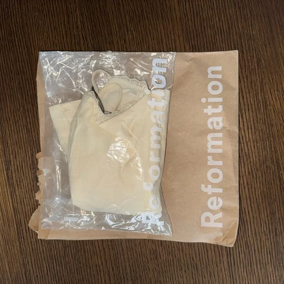 REFORMATION Genevieve Top NEW with Tags - Picture 8 of 8